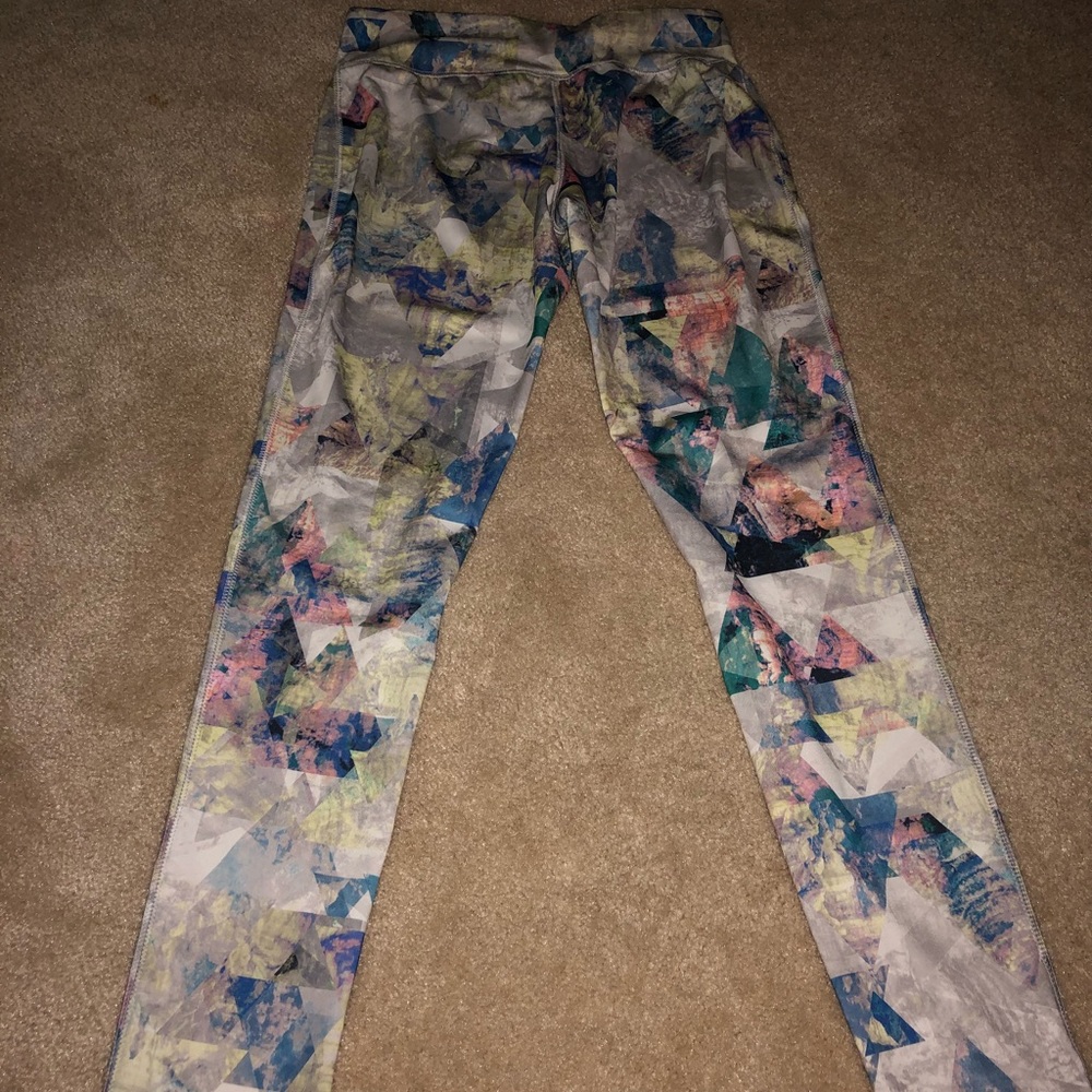 Athletic leggings